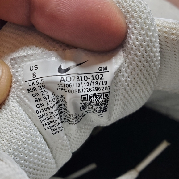 Nike Shoes Women 8 Court Royale Sneakers White A02810-102 Low Top Leather 2019 - Picture 2 of 12